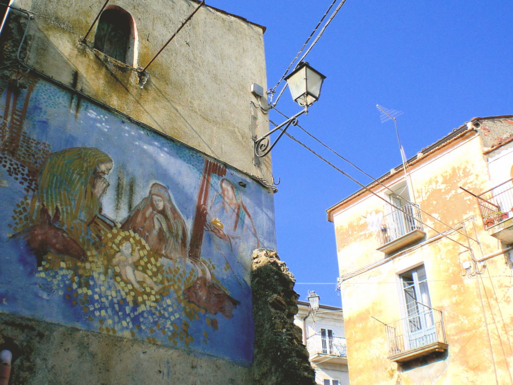 Una foto di un murales a Sambiase di Lamezia Terme - Scatto di Claudio Mastroianni